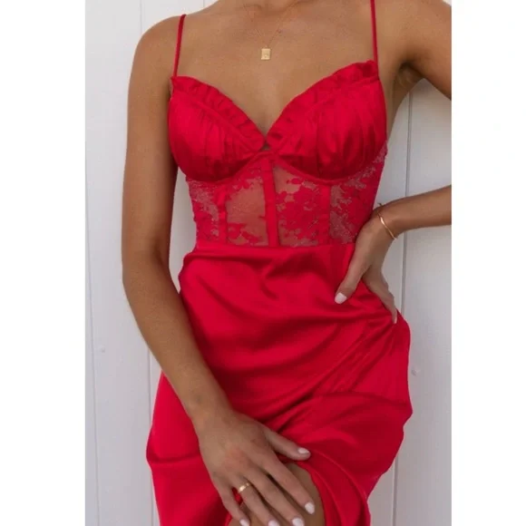 Hello Molly Go For The Crown Dress / Hello Molly Dress - Picture 2 of 8